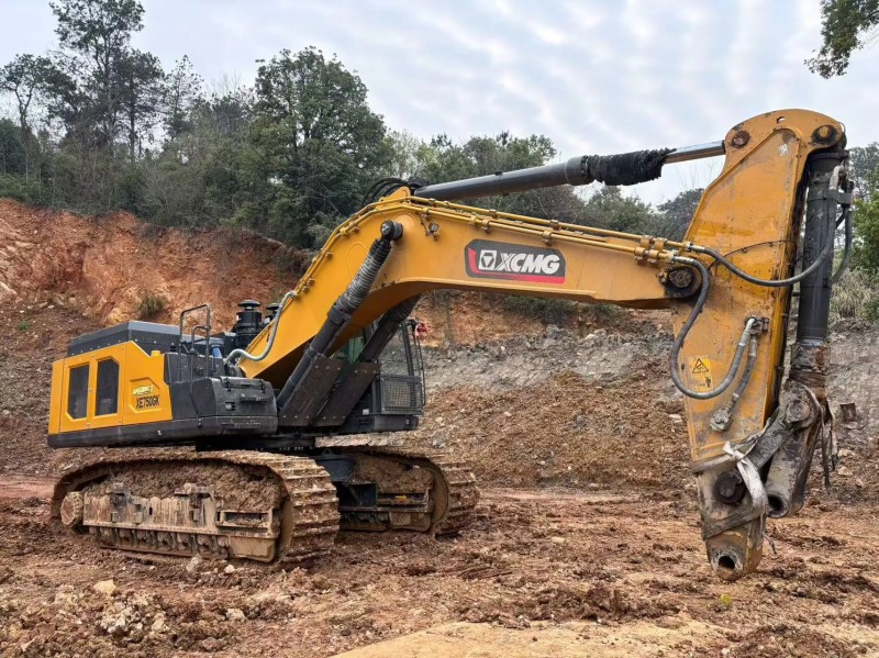XCMG XE750GK escavadeira vermelha Cummins QSM11 886 horas de tempo real
